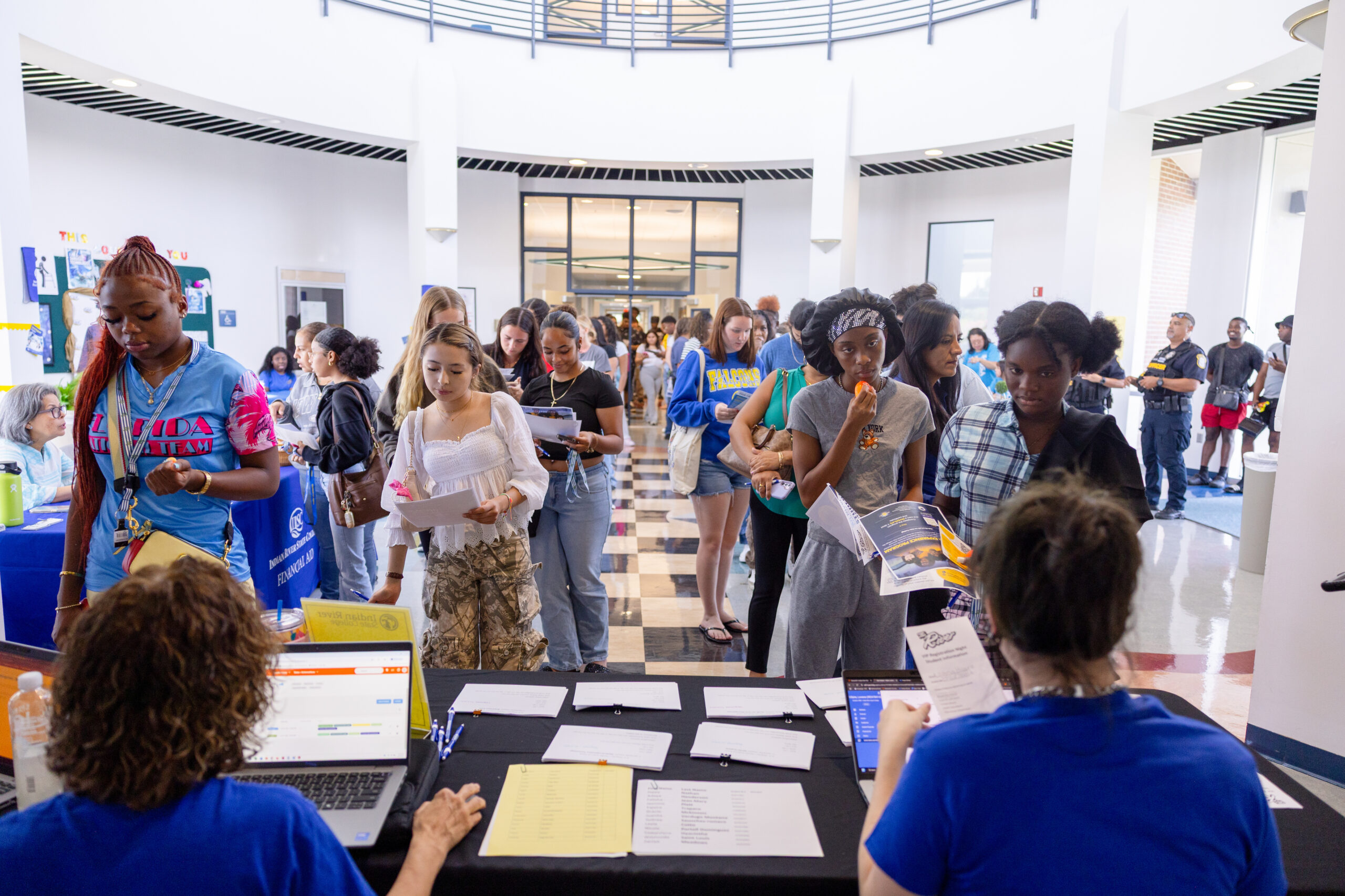 6 9 2025 registration night health science 04